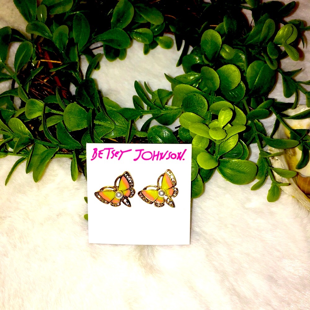 🕷️BETSEY JOHNSON® Gorgeous Butterfly earrings🕷️